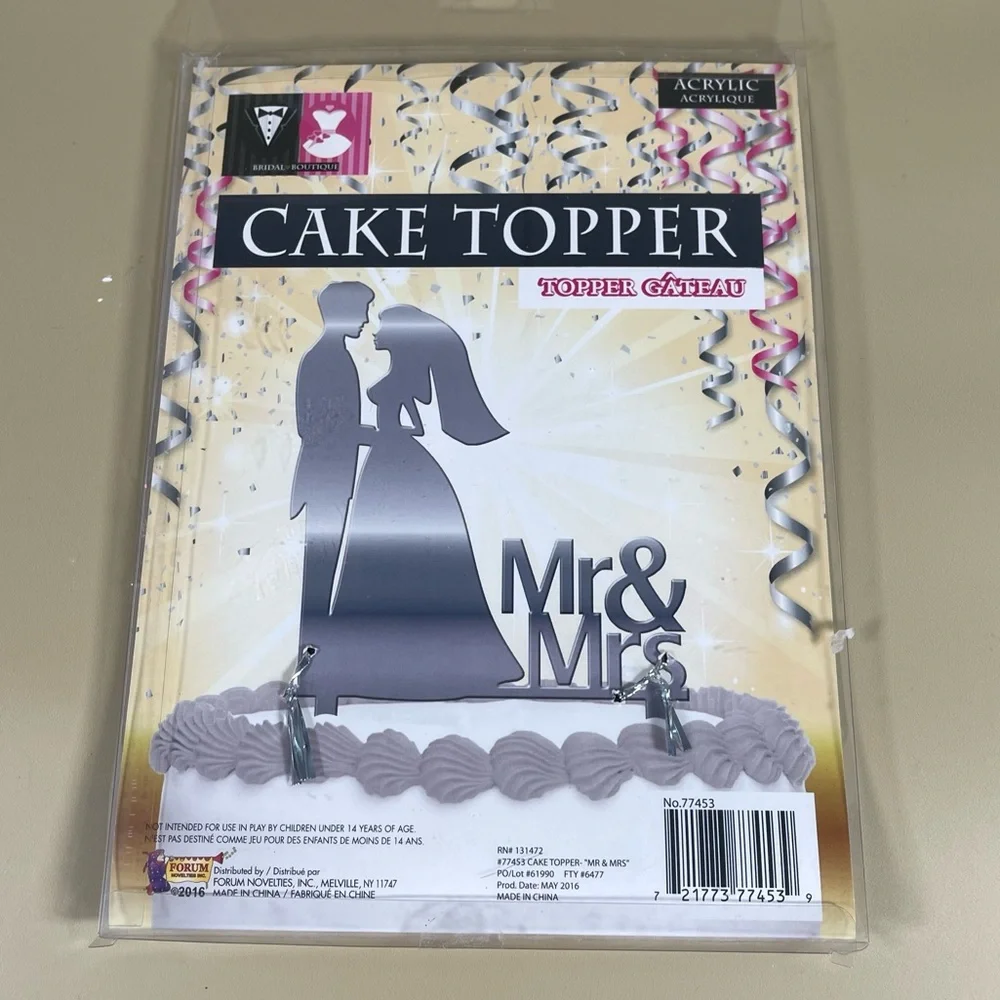 NWT Mr & Mrs Acrylic Mirrored Cake Topper